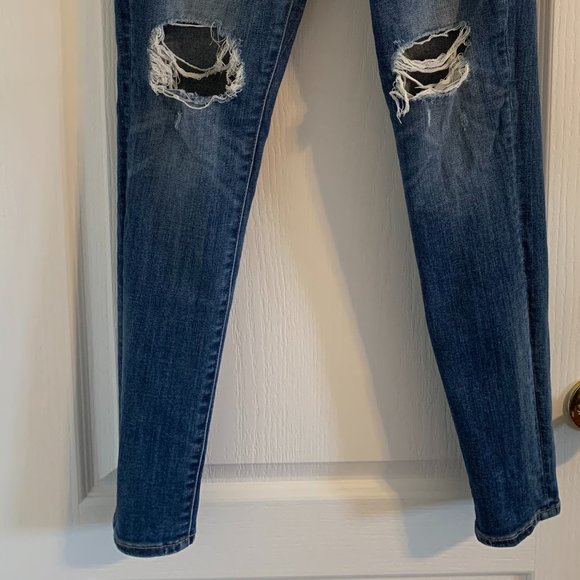 American Eagle Super Hi-Rise Rip Stretch Jegging - Picture 7 of 7